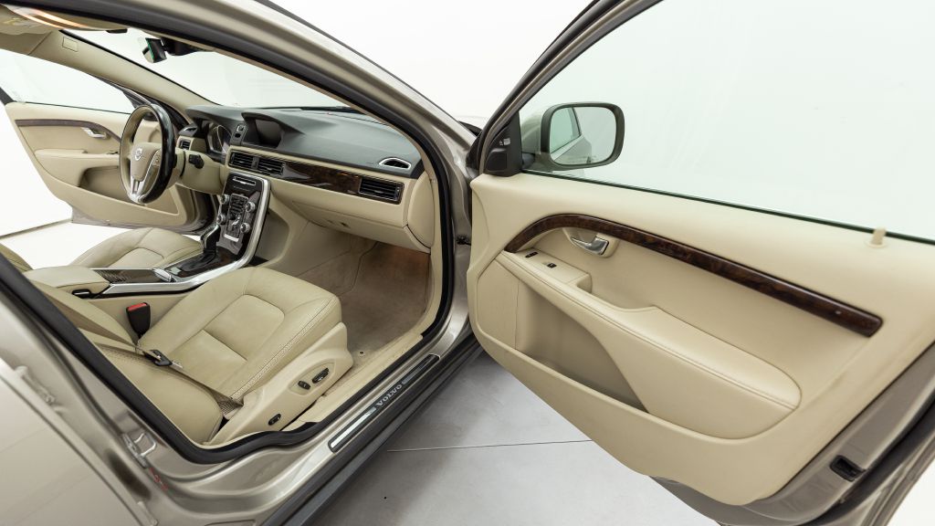 Photo 37 of this VOLVO XC70