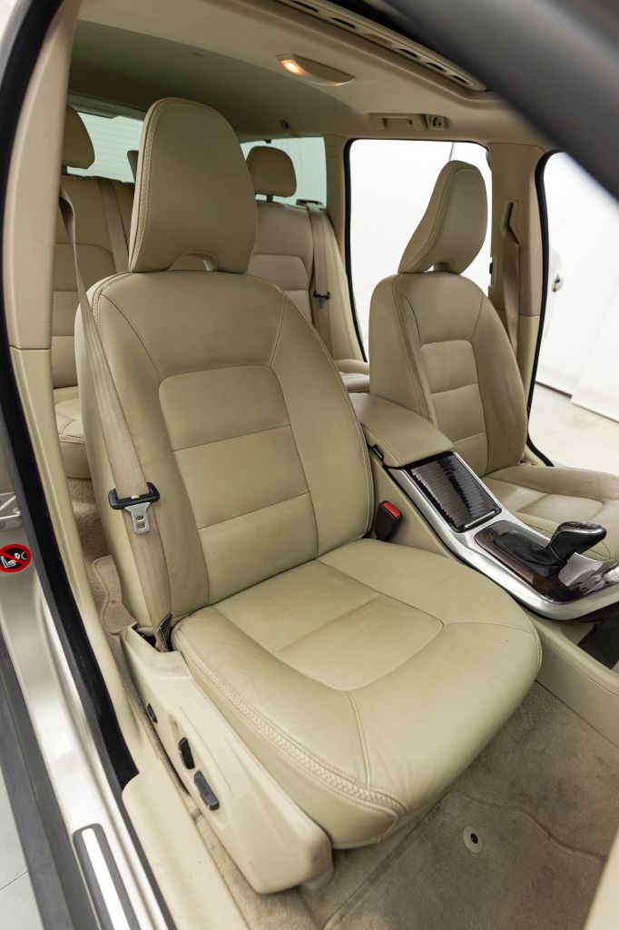 Photo 40 of this VOLVO XC70