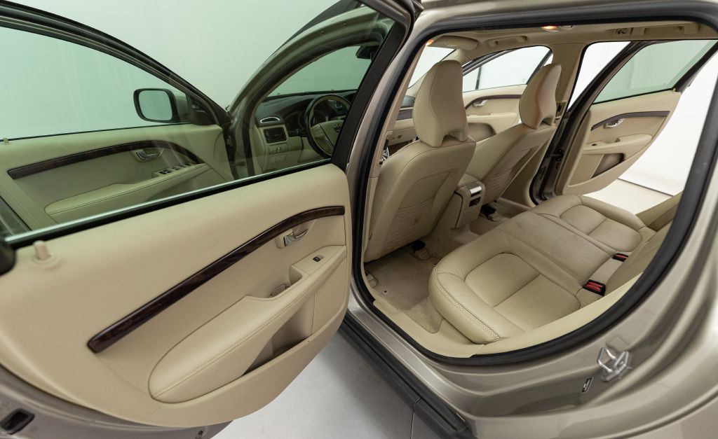 Photo 48 of this VOLVO XC70