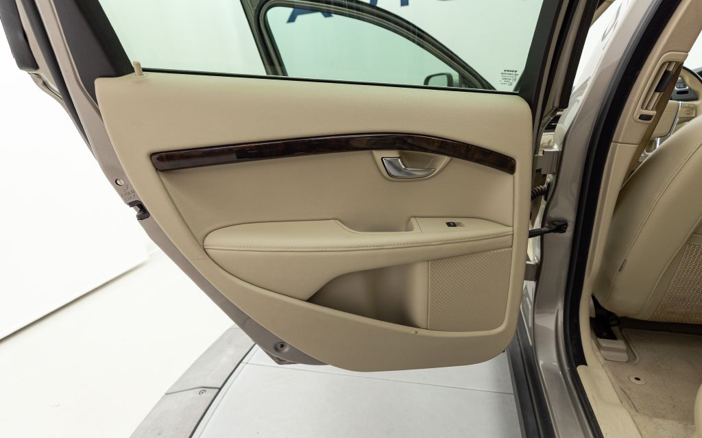 Photo 49 of this VOLVO XC70