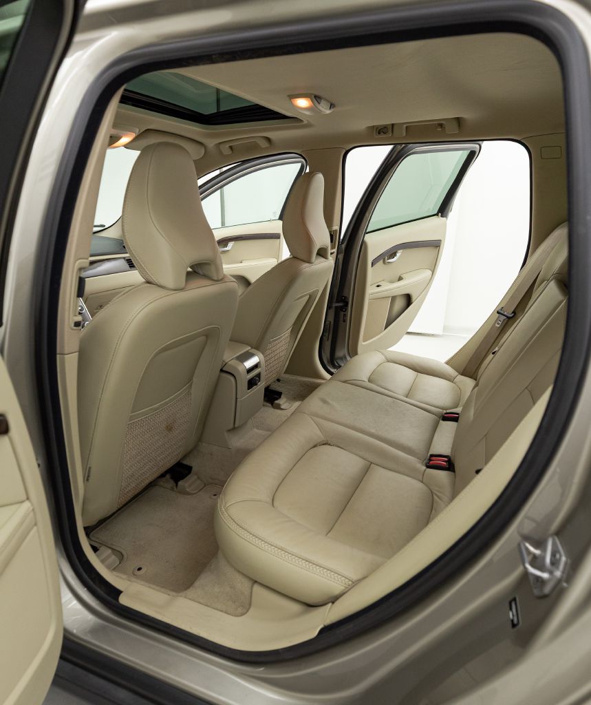 Photo 51 of this VOLVO XC70