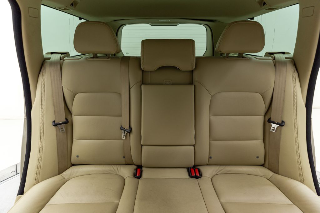 Photo 53 of this VOLVO XC70