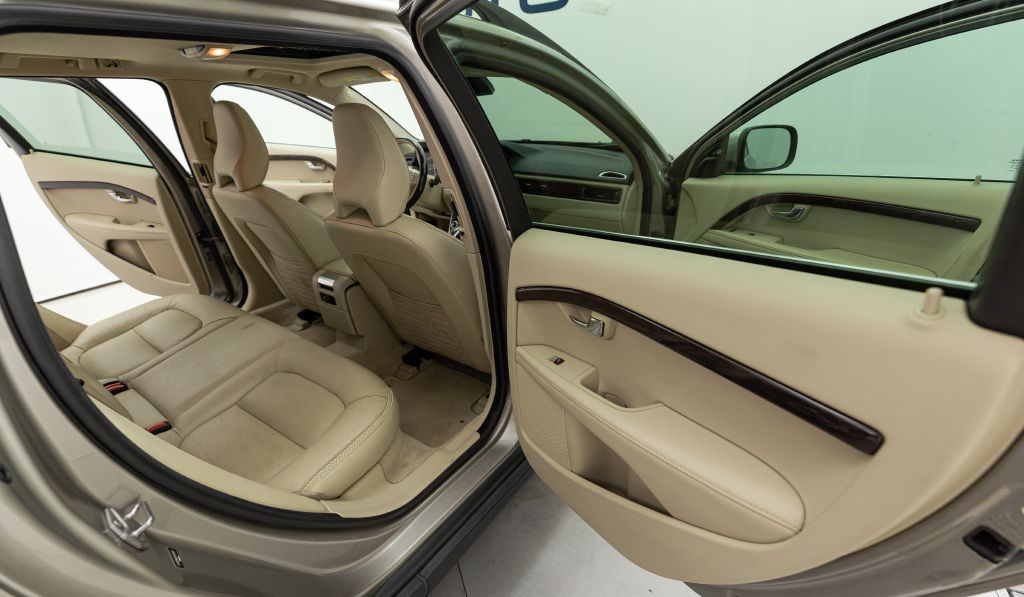 Photo 58 of this VOLVO XC70