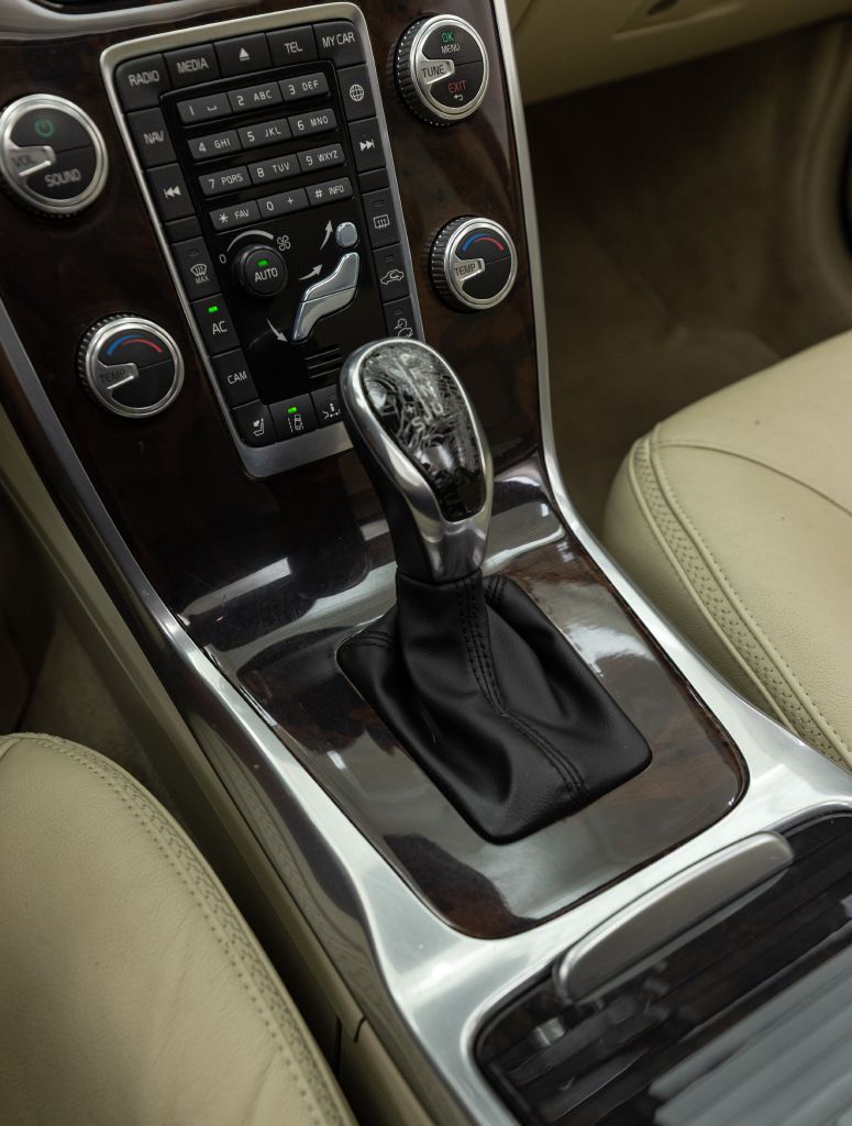 Photo 75 of this VOLVO XC70