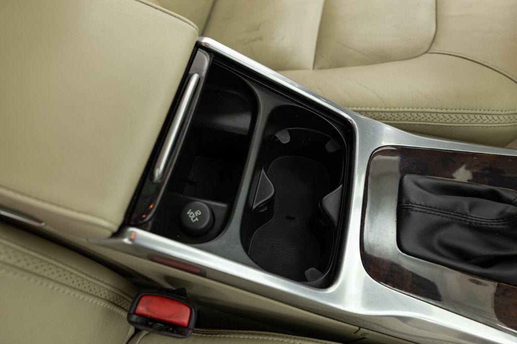 Photo 77 of this VOLVO XC70
