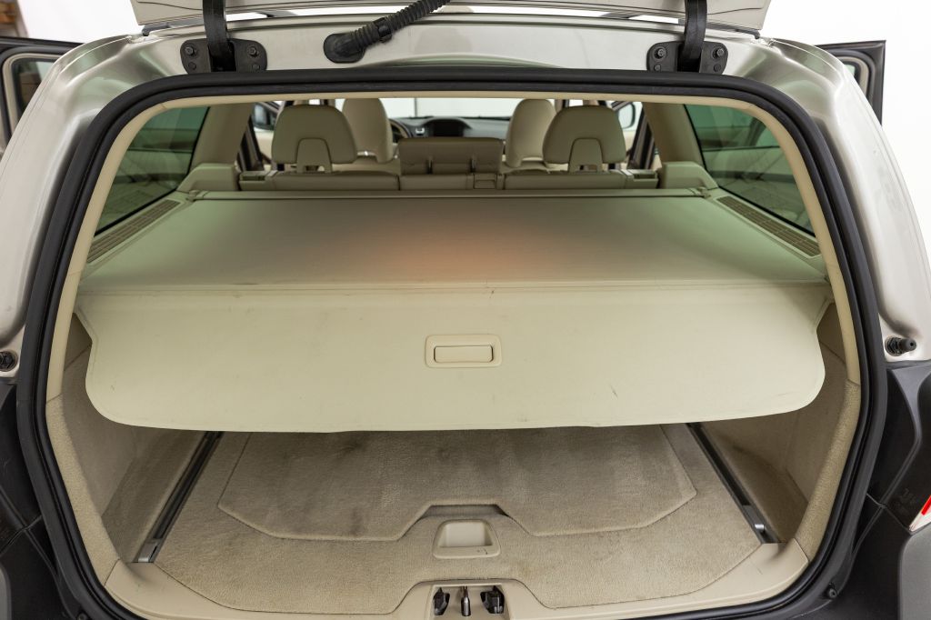 Photo 84 of this VOLVO XC70
