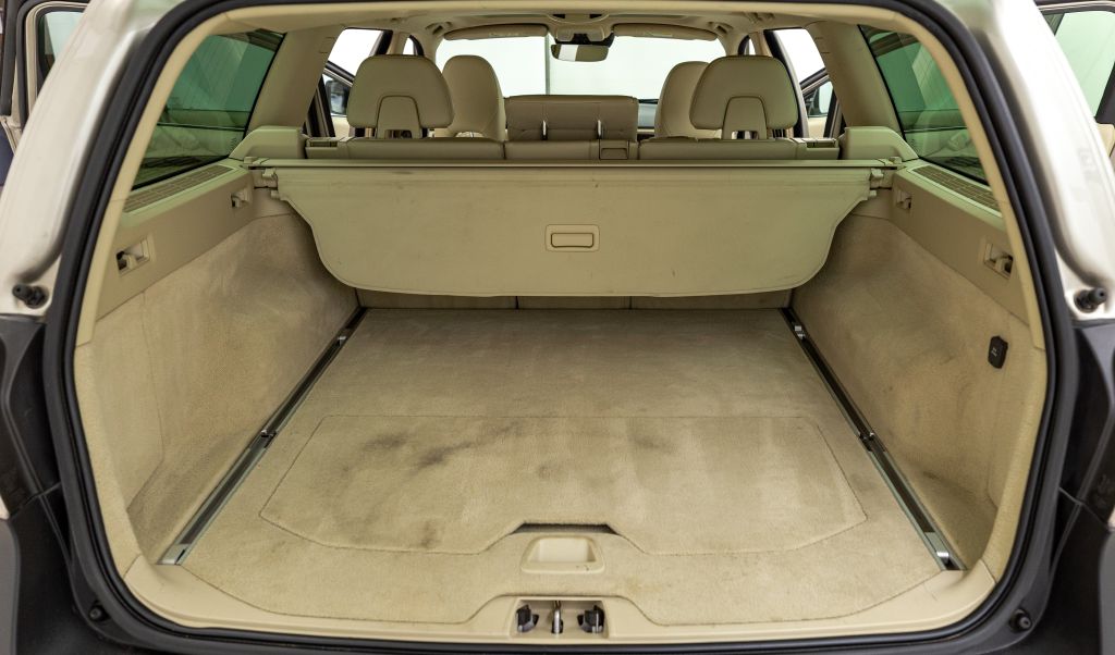 Photo 85 of this VOLVO XC70