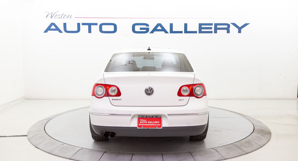 Photo 4 of this VOLKSWAGEN PASSAT