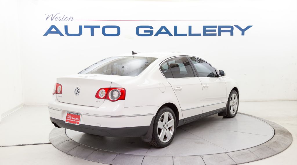 Photo 5 of this VOLKSWAGEN PASSAT