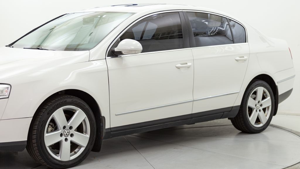 Photo 10 of this VOLKSWAGEN PASSAT