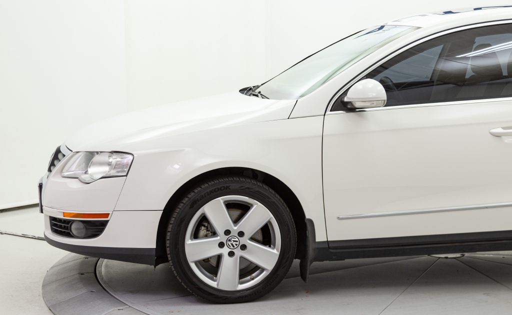 Photo 11 of this VOLKSWAGEN PASSAT