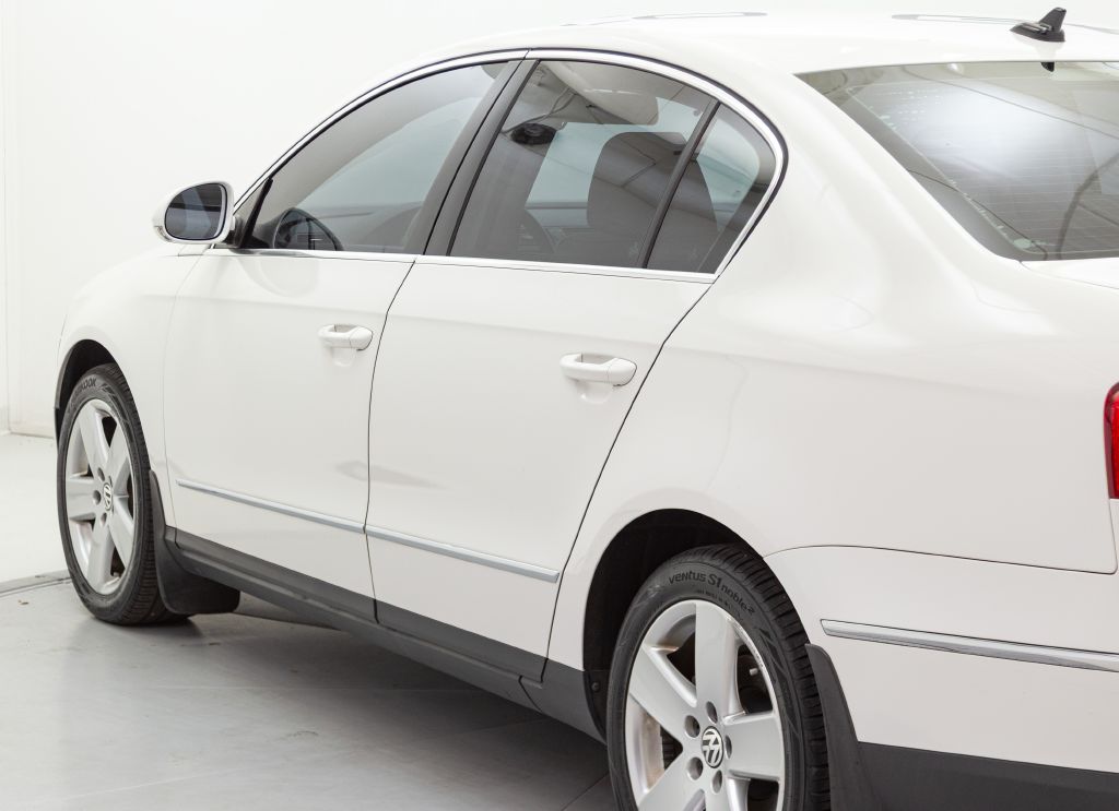 Photo 13 of this VOLKSWAGEN PASSAT