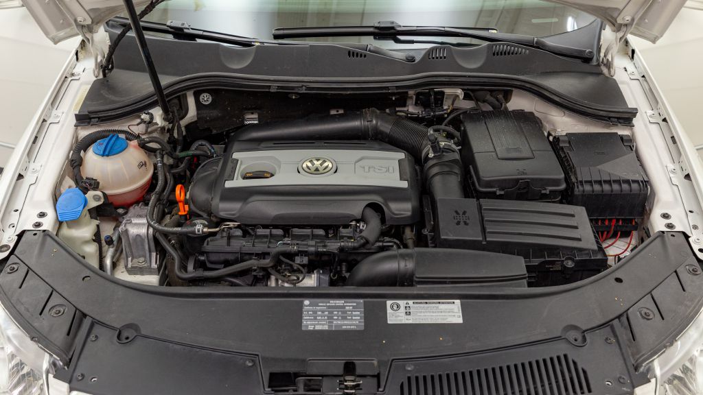 Photo 26 of this VOLKSWAGEN PASSAT