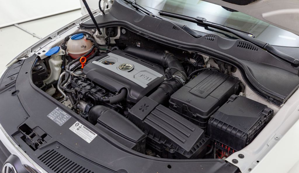 Photo 27 of this VOLKSWAGEN PASSAT