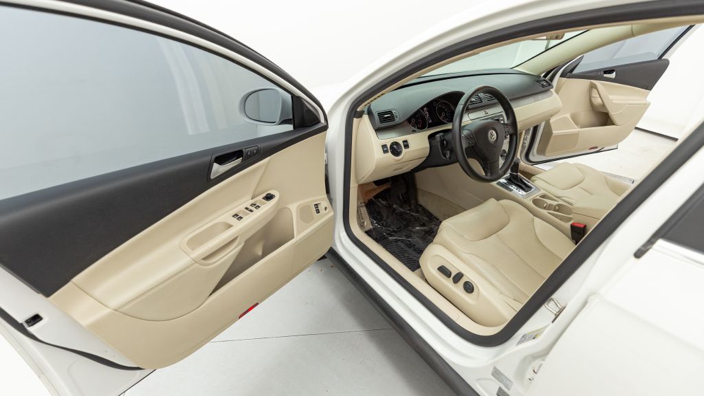 Photo 28 of this VOLKSWAGEN PASSAT