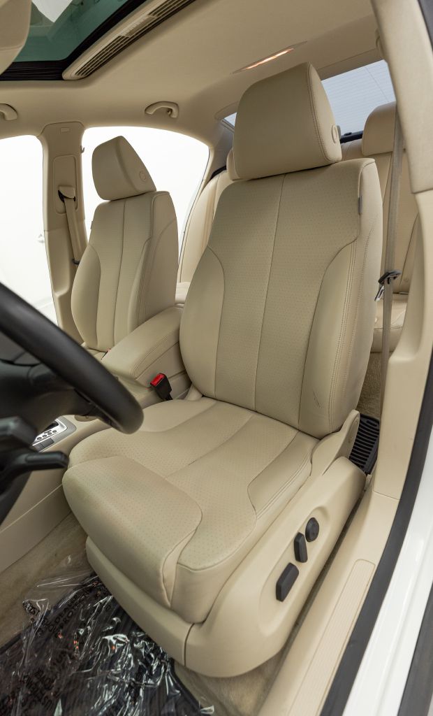 Photo 35 of this VOLKSWAGEN PASSAT