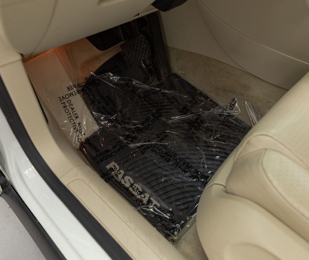Photo 36 of this VOLKSWAGEN PASSAT