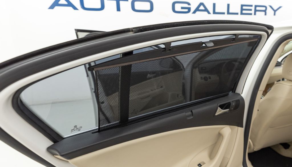Photo 48 of this VOLKSWAGEN PASSAT