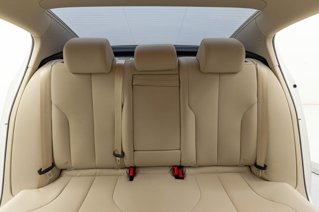 Photo 55 of this VOLKSWAGEN PASSAT