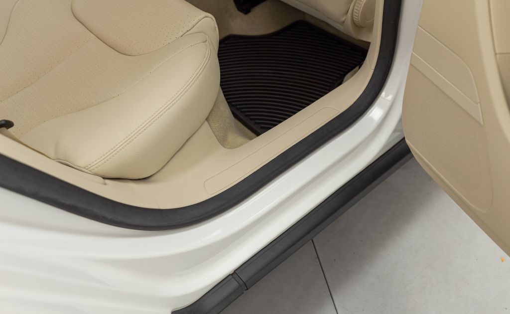 Photo 60 of this VOLKSWAGEN PASSAT