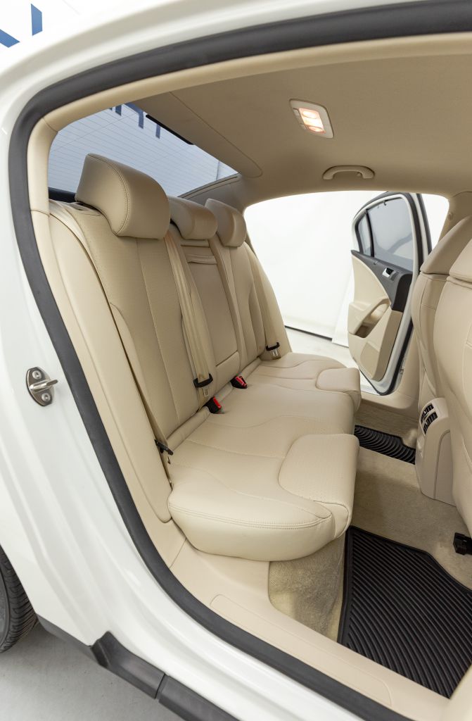 Photo 61 of this VOLKSWAGEN PASSAT