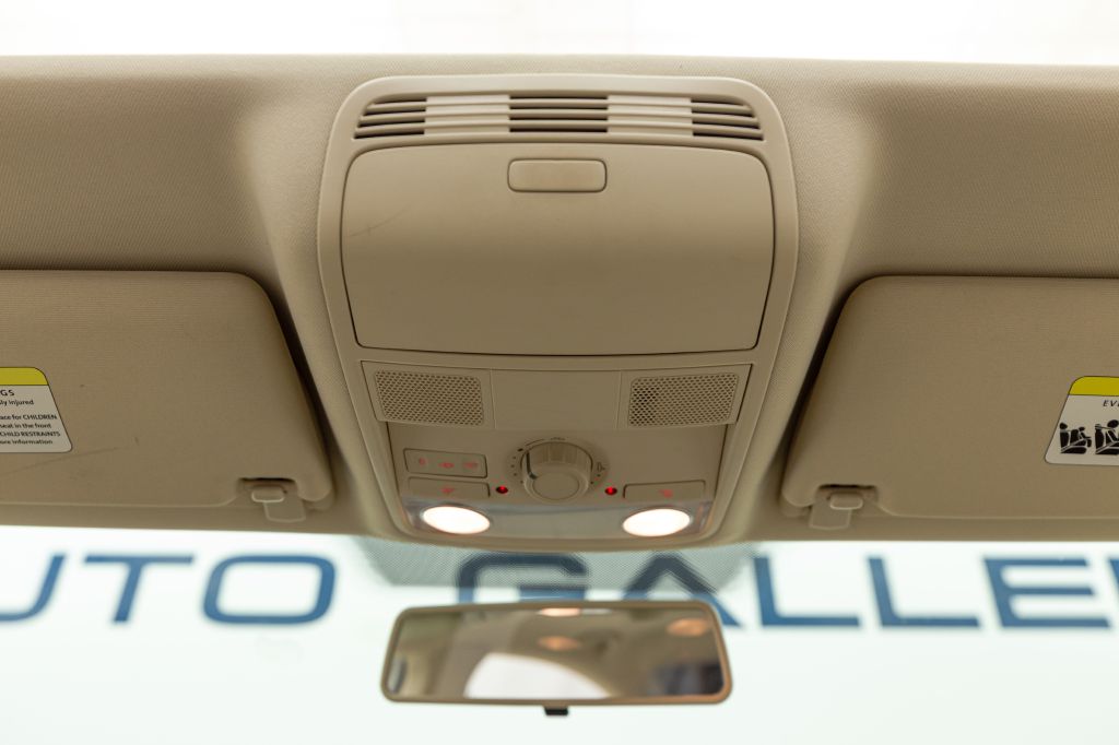 Photo 65 of this VOLKSWAGEN PASSAT