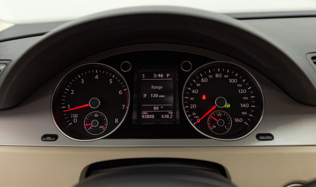 Photo 77 of this VOLKSWAGEN PASSAT