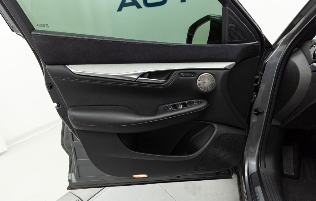 Photo 29 of this INFINITI QX50