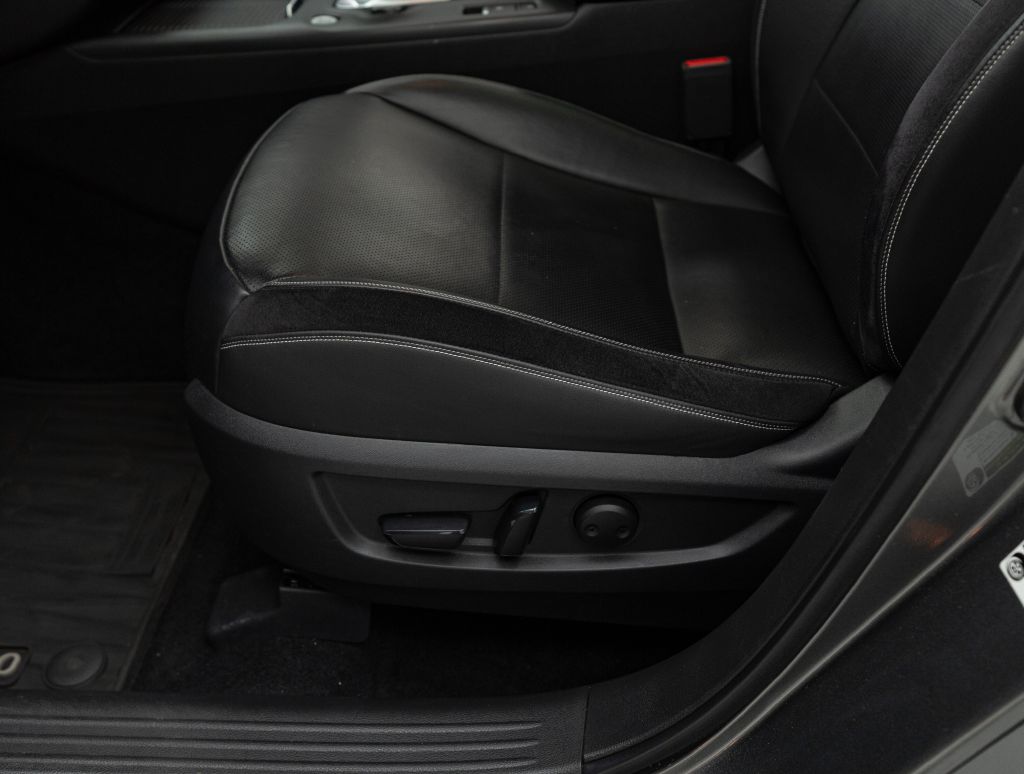 Photo 34 of this INFINITI QX50
