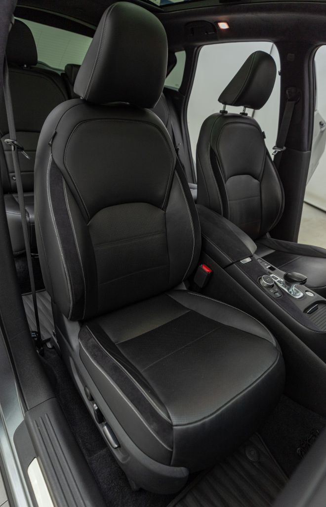 Photo 38 of this INFINITI QX50