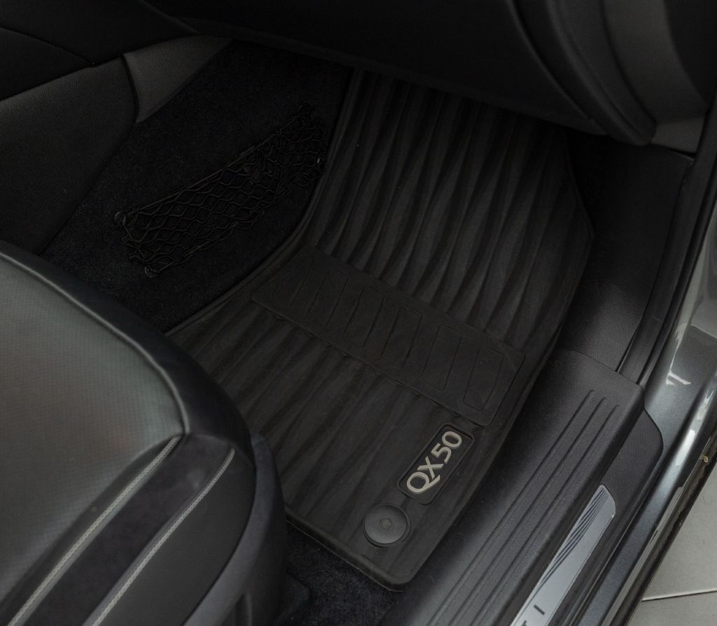 Photo 40 of this INFINITI QX50
