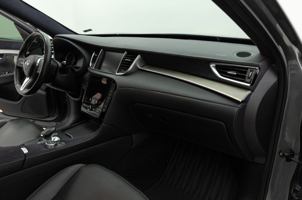Photo 41 of this INFINITI QX50