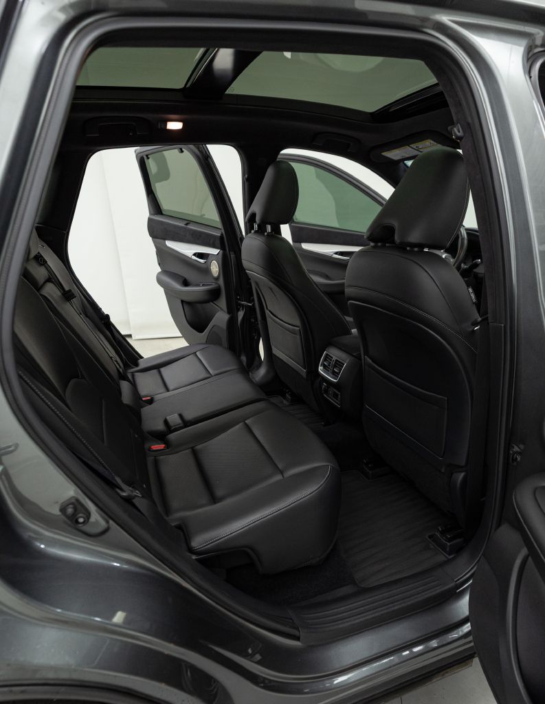 Photo 54 of this INFINITI QX50