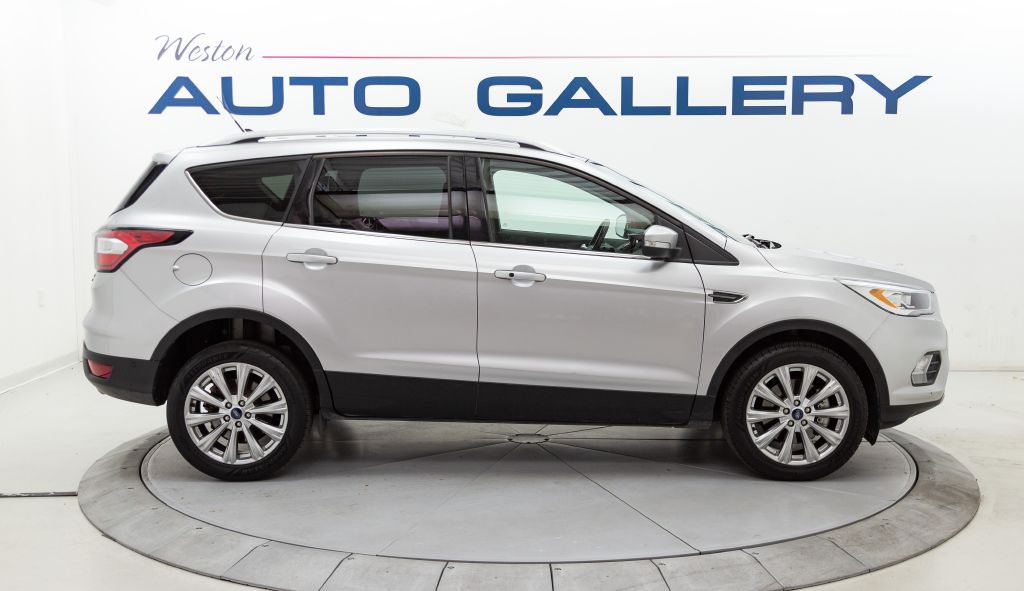 Photo 6 of this FORD ESCAPE