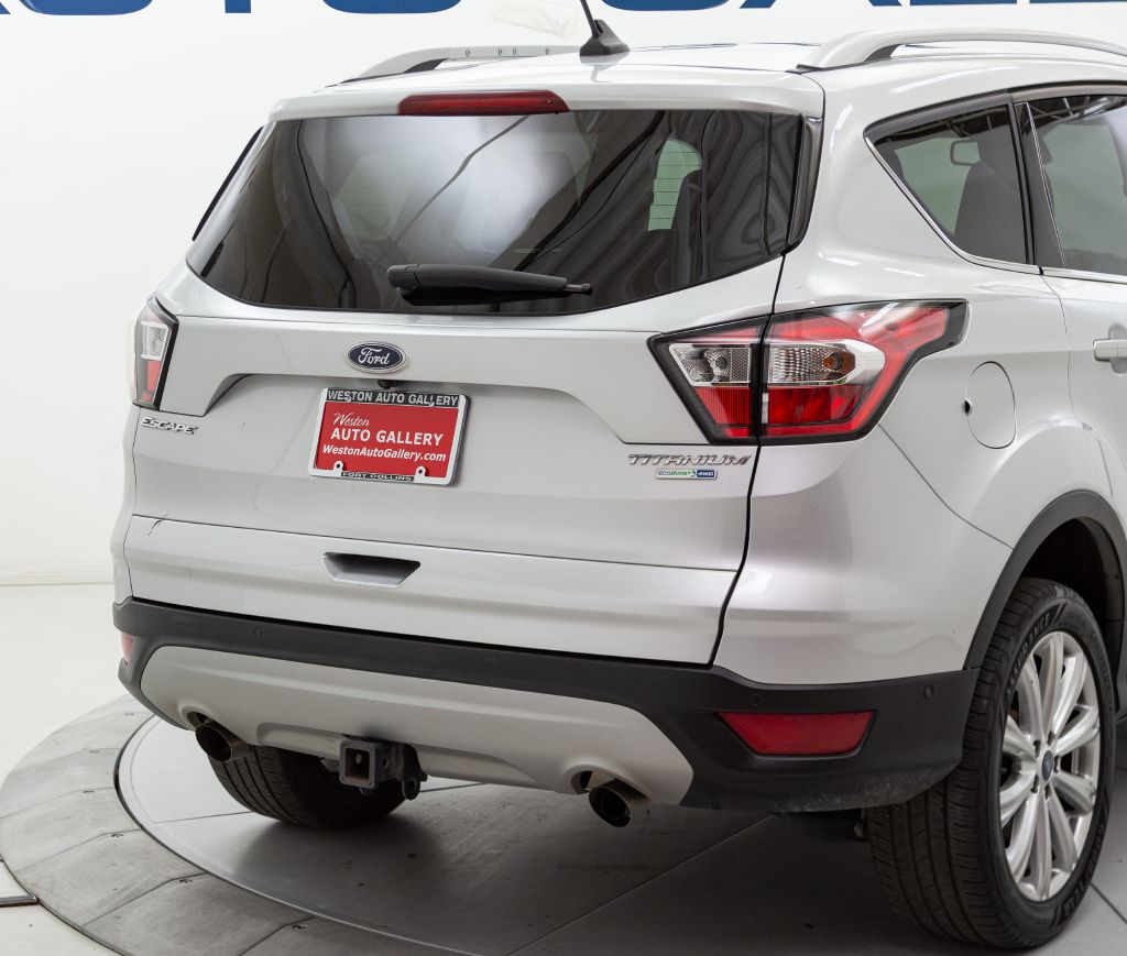 Photo 15 of this FORD ESCAPE