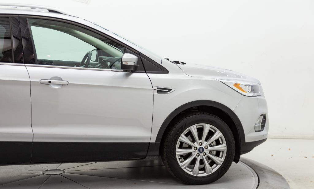 Photo 18 of this FORD ESCAPE