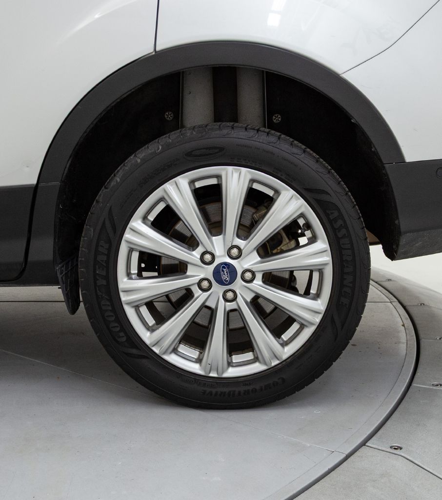 Photo 22 of this FORD ESCAPE