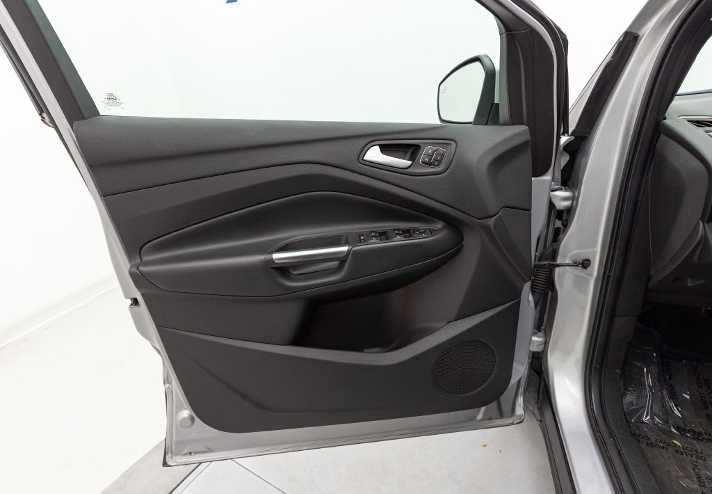 Photo 29 of this FORD ESCAPE