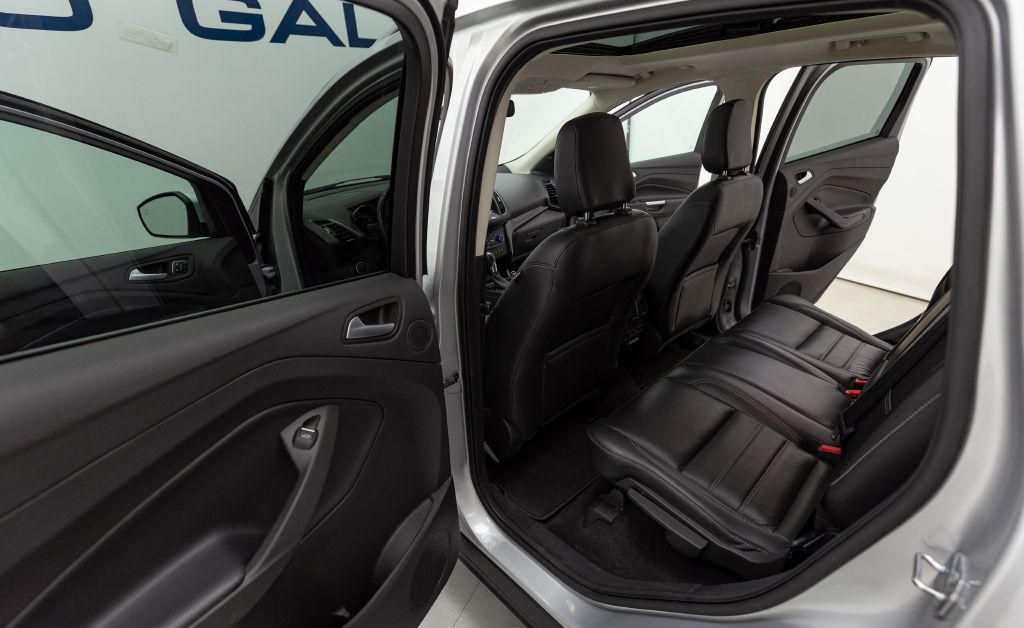 Photo 46 of this FORD ESCAPE