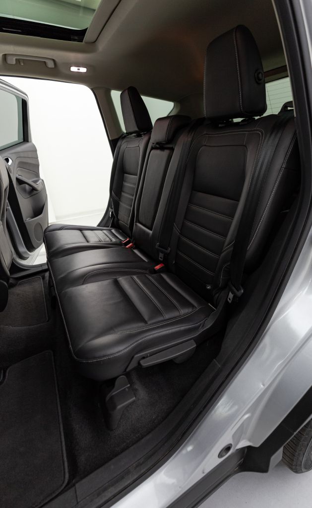 Photo 50 of this FORD ESCAPE