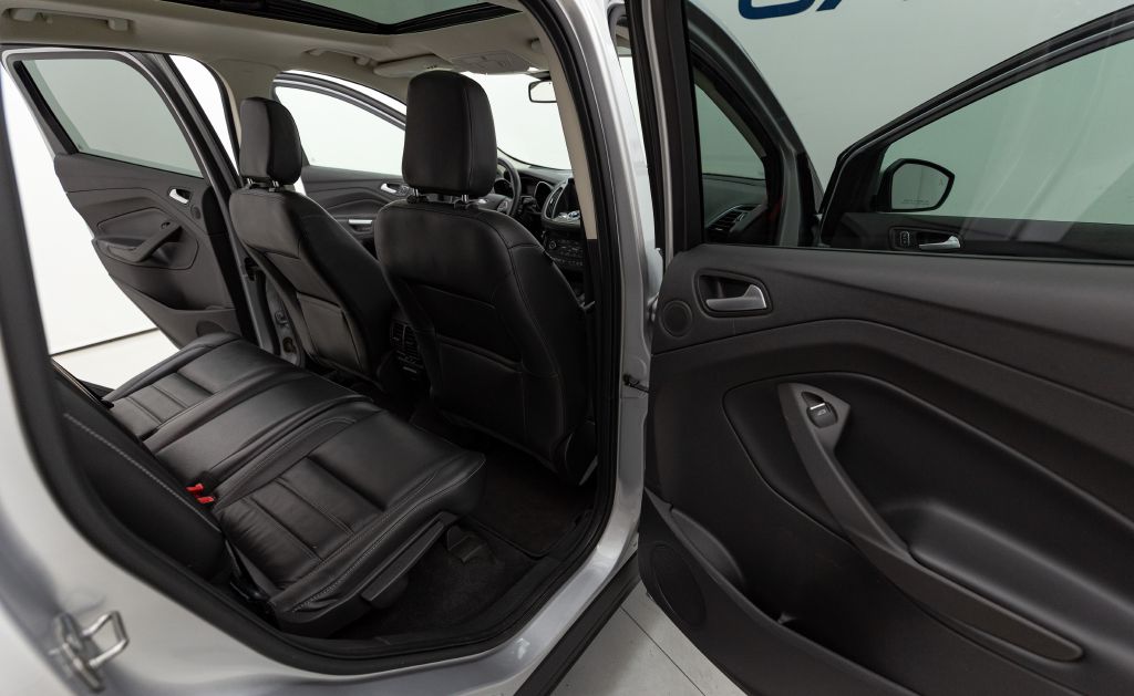 Photo 58 of this FORD ESCAPE