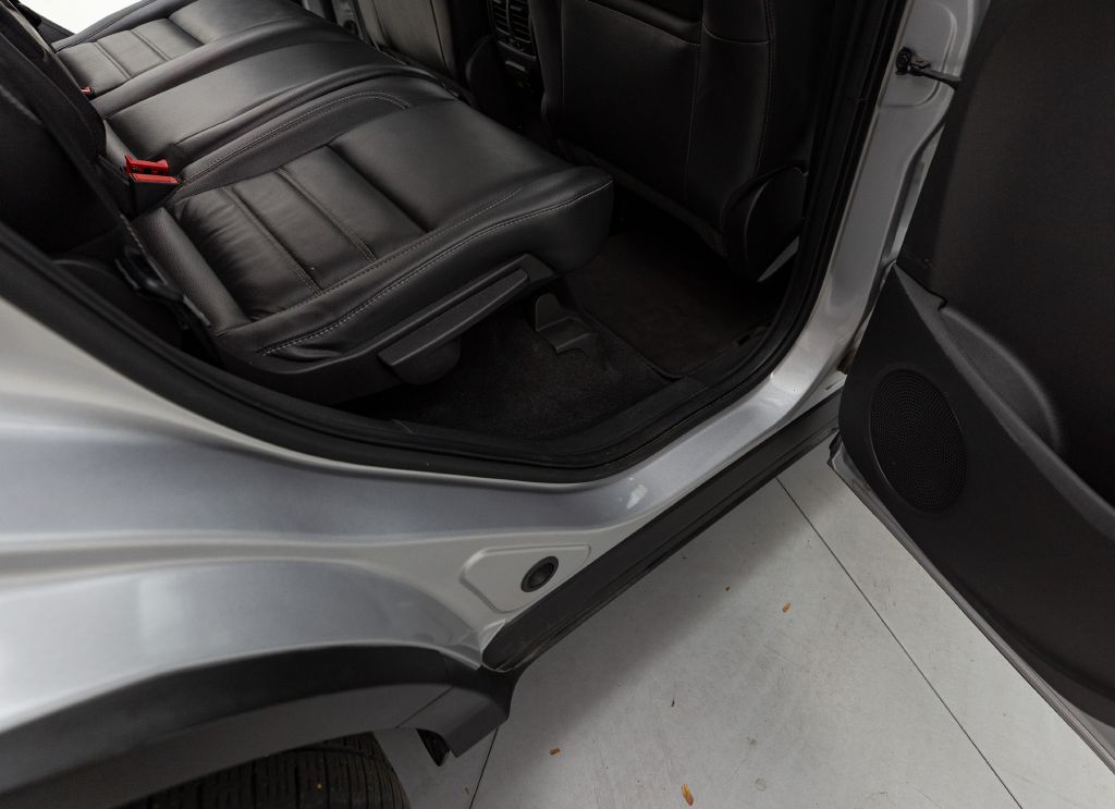 Photo 60 of this FORD ESCAPE