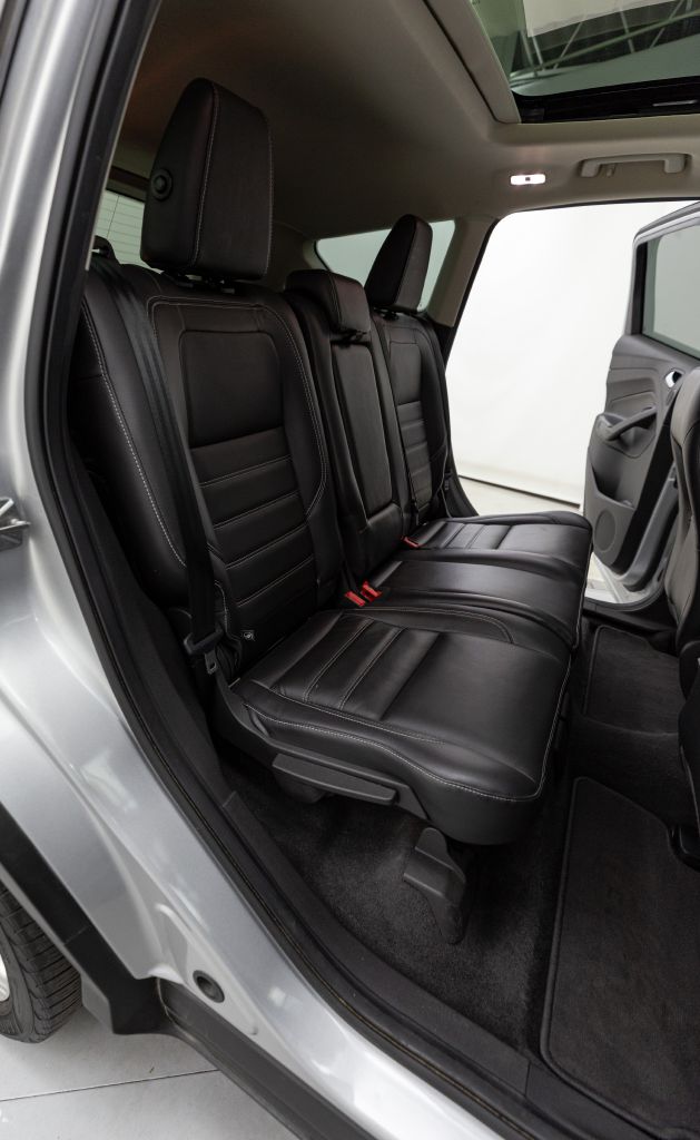 Photo 61 of this FORD ESCAPE