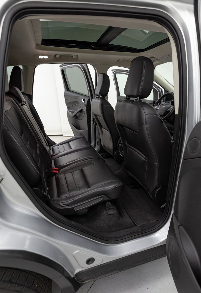 Photo 62 of this FORD ESCAPE