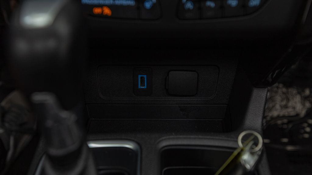 Photo 75 of this FORD ESCAPE