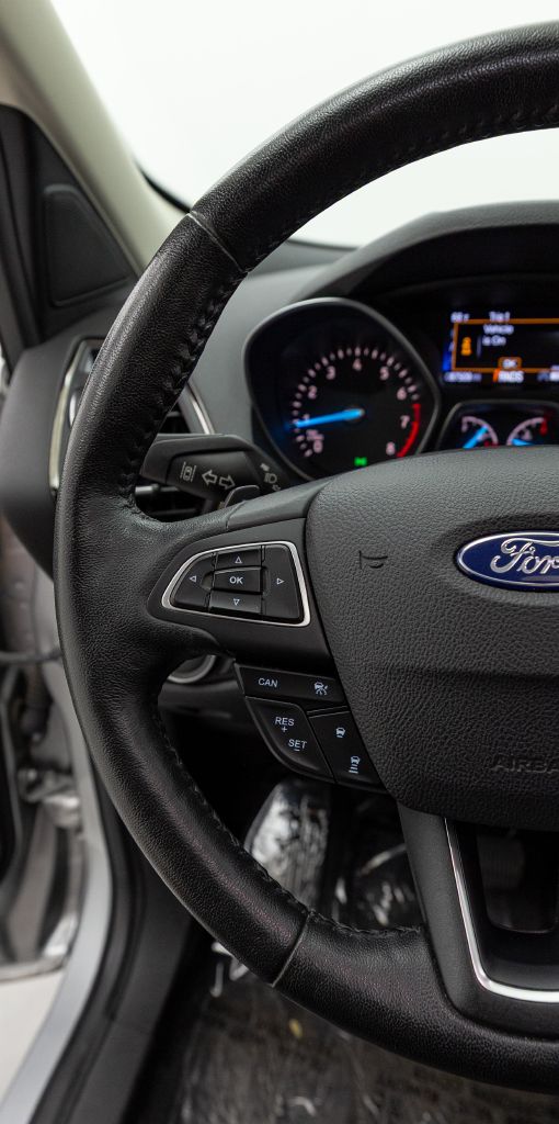 Photo 84 of this FORD ESCAPE