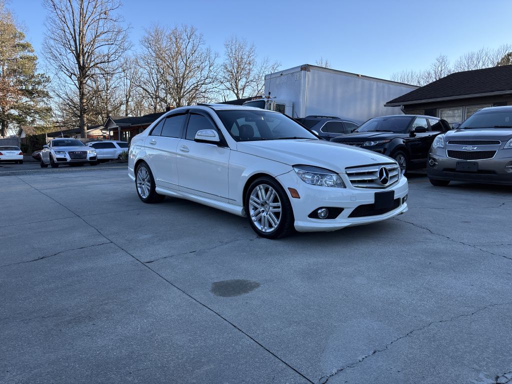Photo 3 of this MERCEDES-BENZ C-CLASS
