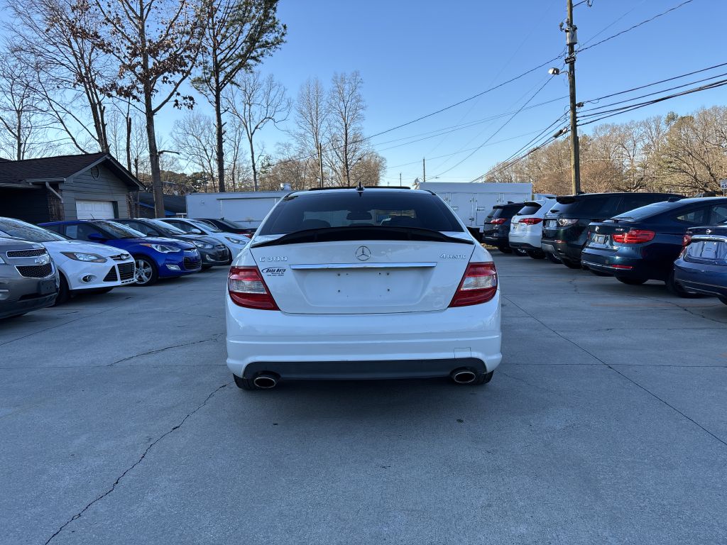Photo 5 of this MERCEDES-BENZ C-CLASS