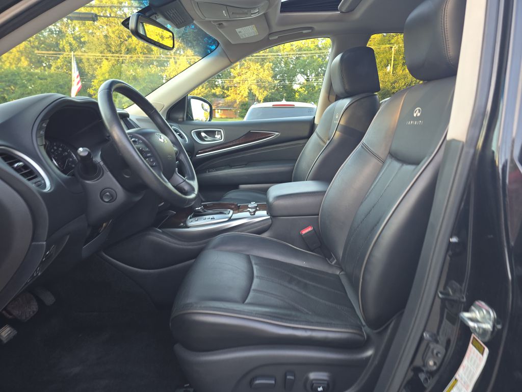 Photo 8 of this INFINITI QX60