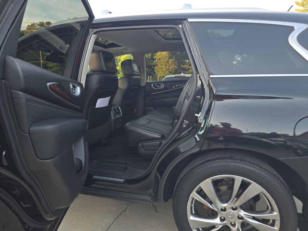 Photo 11 of this INFINITI QX60